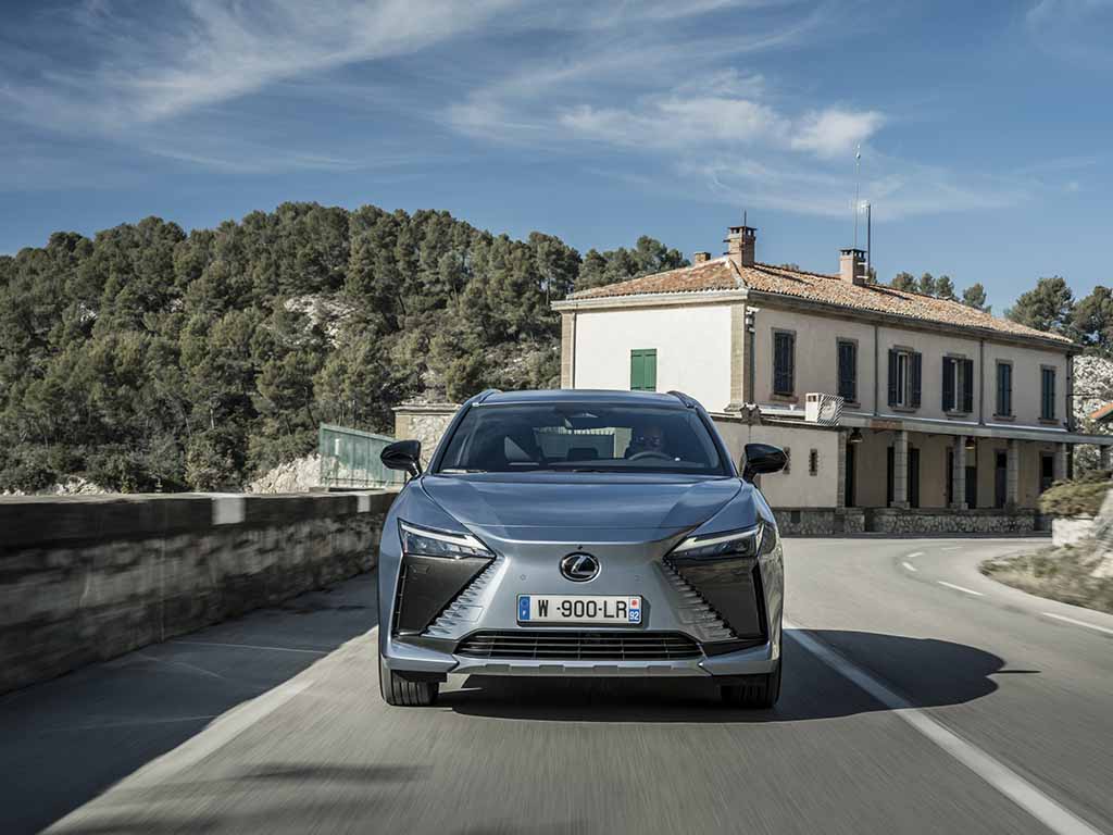 Lexus RZ 450e full electric