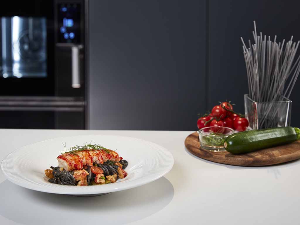 Spaghetti al nero di seppia con ragu dastice - award - stile e design